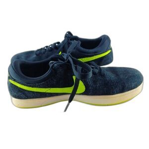Nike SB Eric Koston Signature Model 6Y Skateboard Shoe. Black Suede/Neon Swoosh